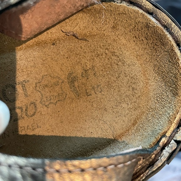 Sz10 (euro 41) Naot Cymbal Gladiator Sandal in Antique Gold GUC - Picture 14 of 16